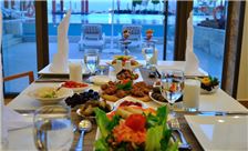 Ramada Resort by Wyndham Dead Sea Dining - Dinner Setting